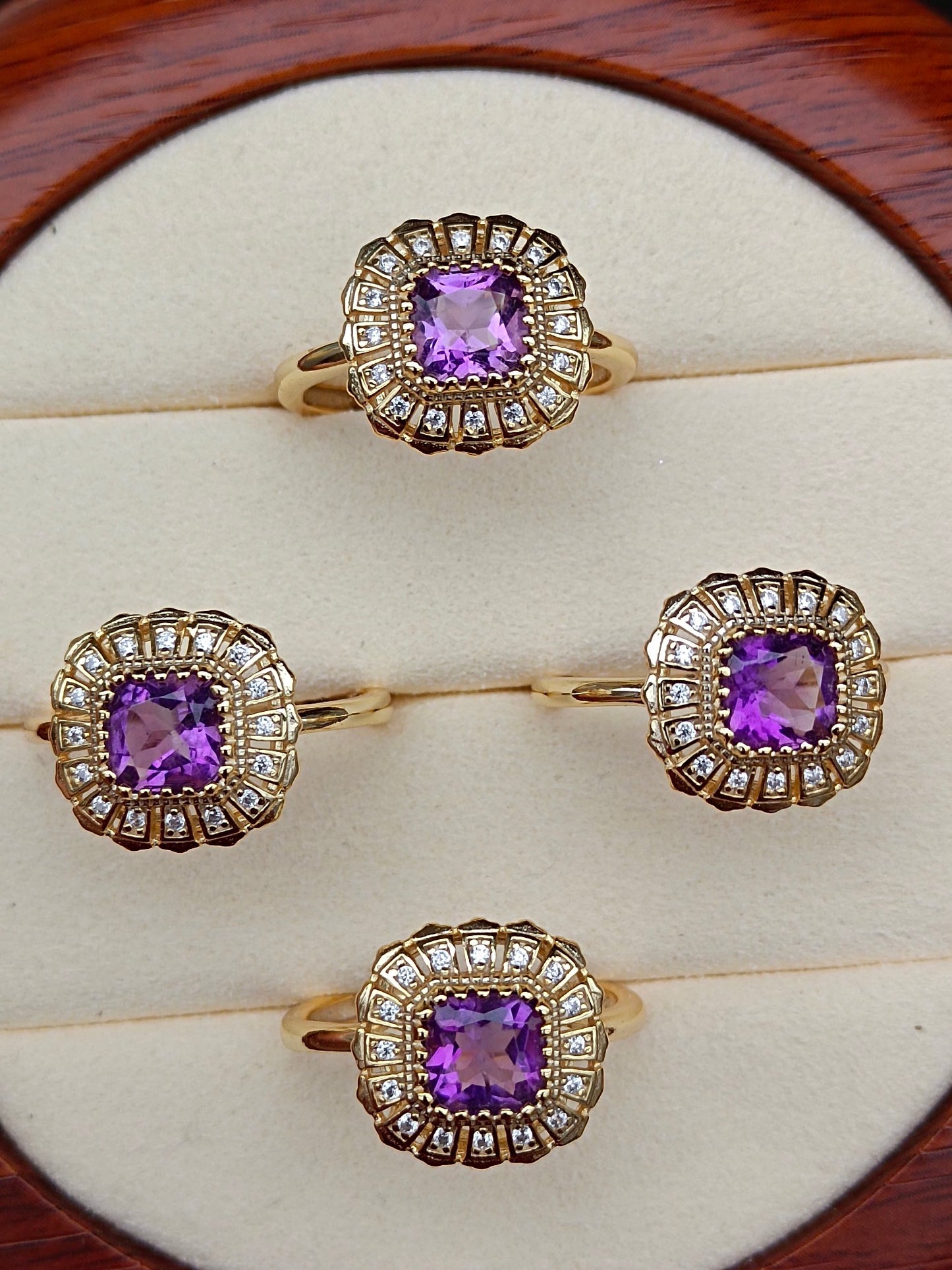Bague en améthyste naturelle - Une affaire royale en joaillerie