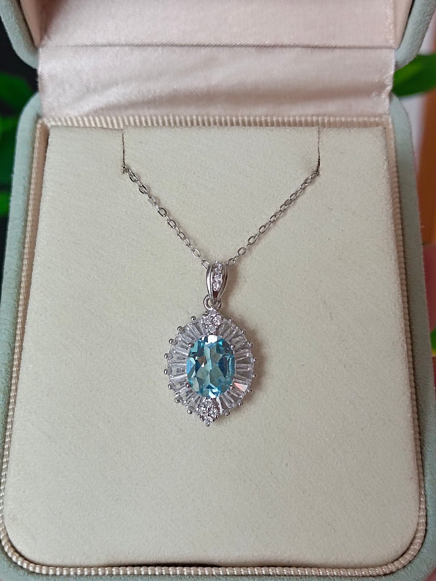 Naturlig Topaz-anheng - Elegante og subtile smykker for daglig bruk