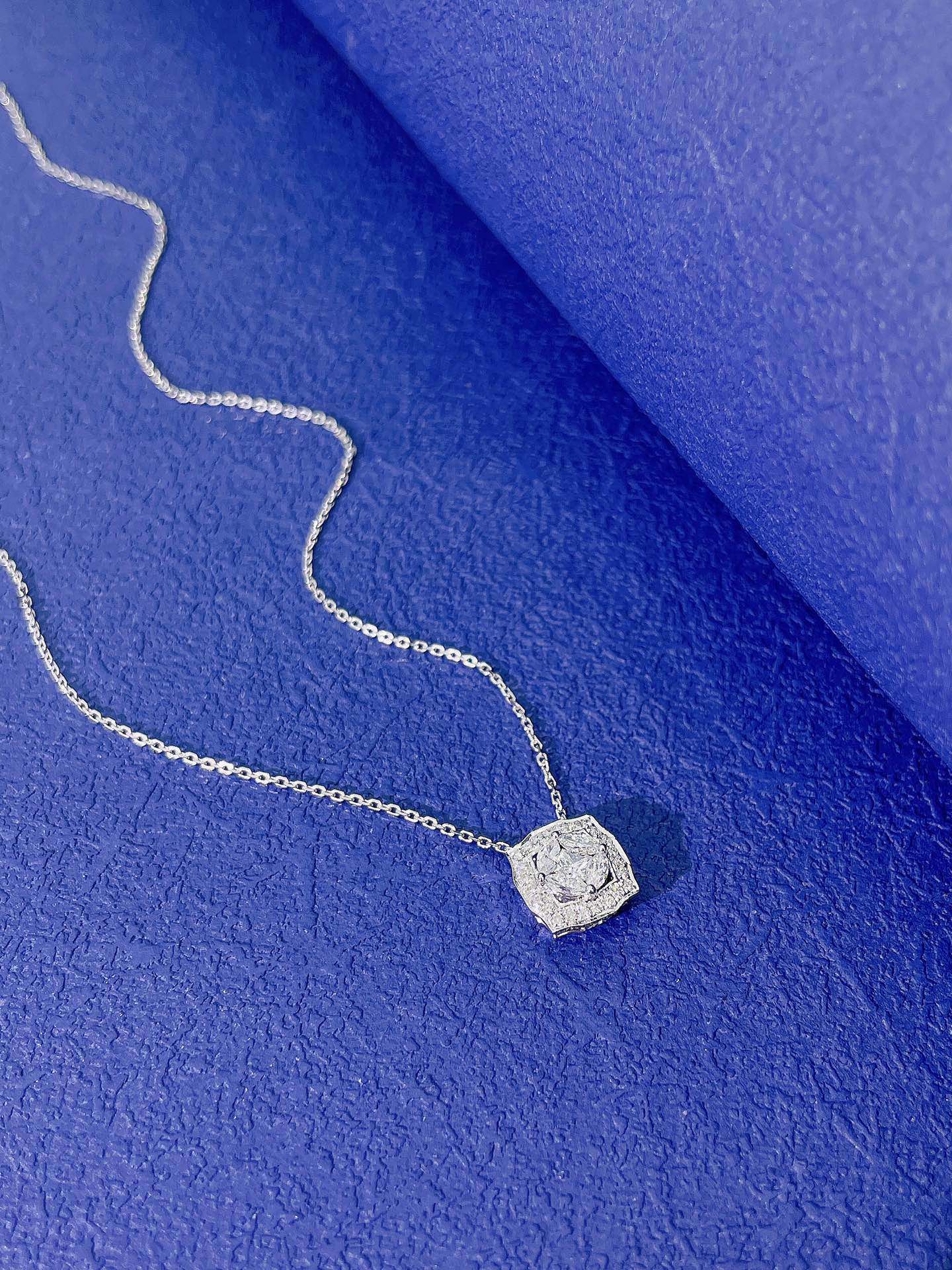 Kalung Kehangatan Lautan Marquise Cultured Berlian 9K Princess-Cut