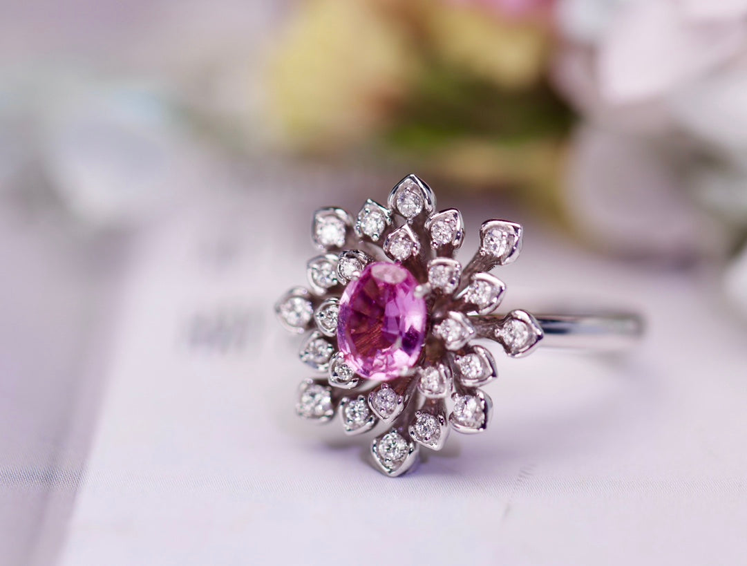 18K Gold Unheated Padparadscha Ring - A Jewelry of Romance and Elegance