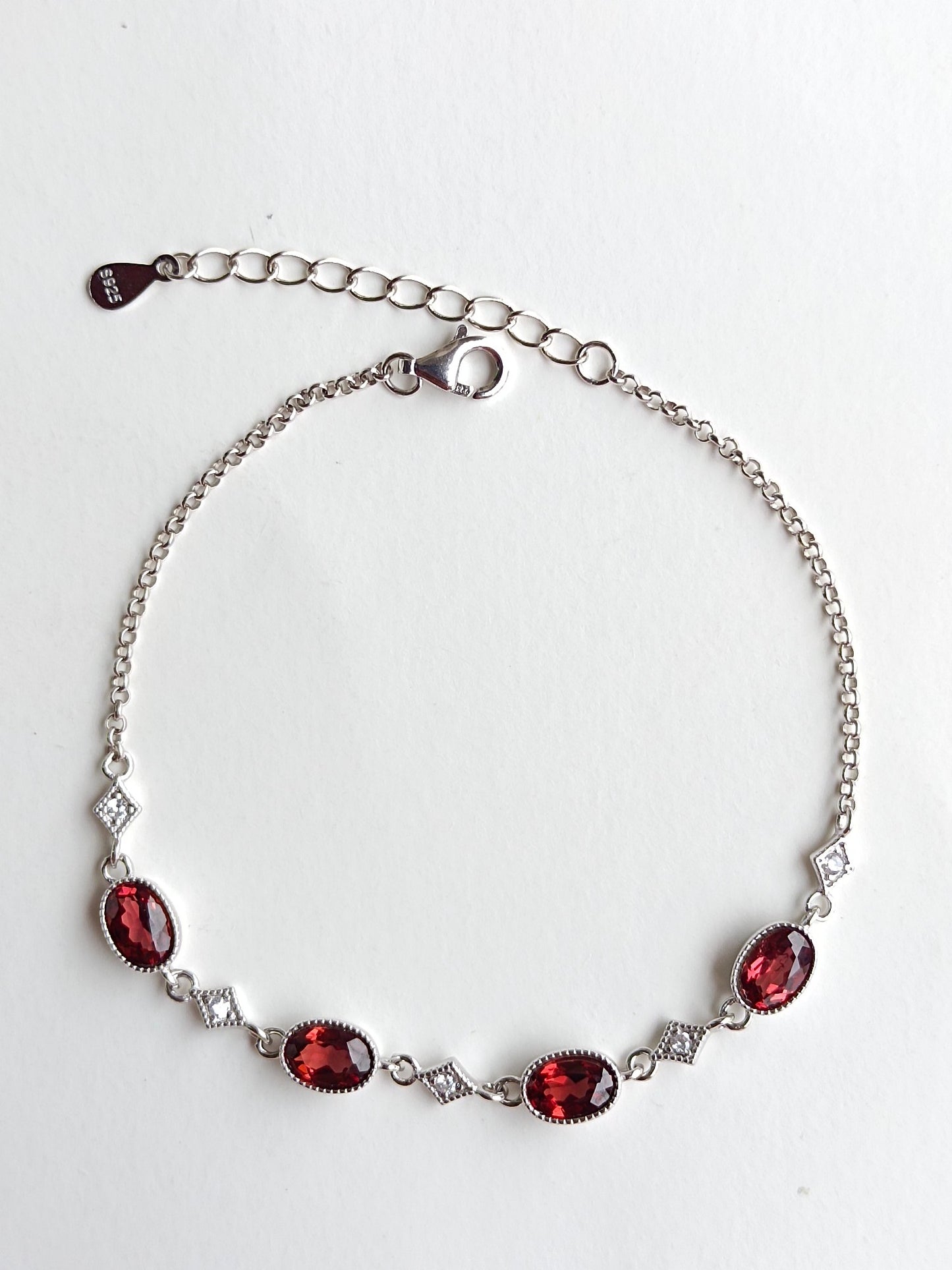 Bracciale in pietra di granato naturale - Gioielli eleganti e vitali