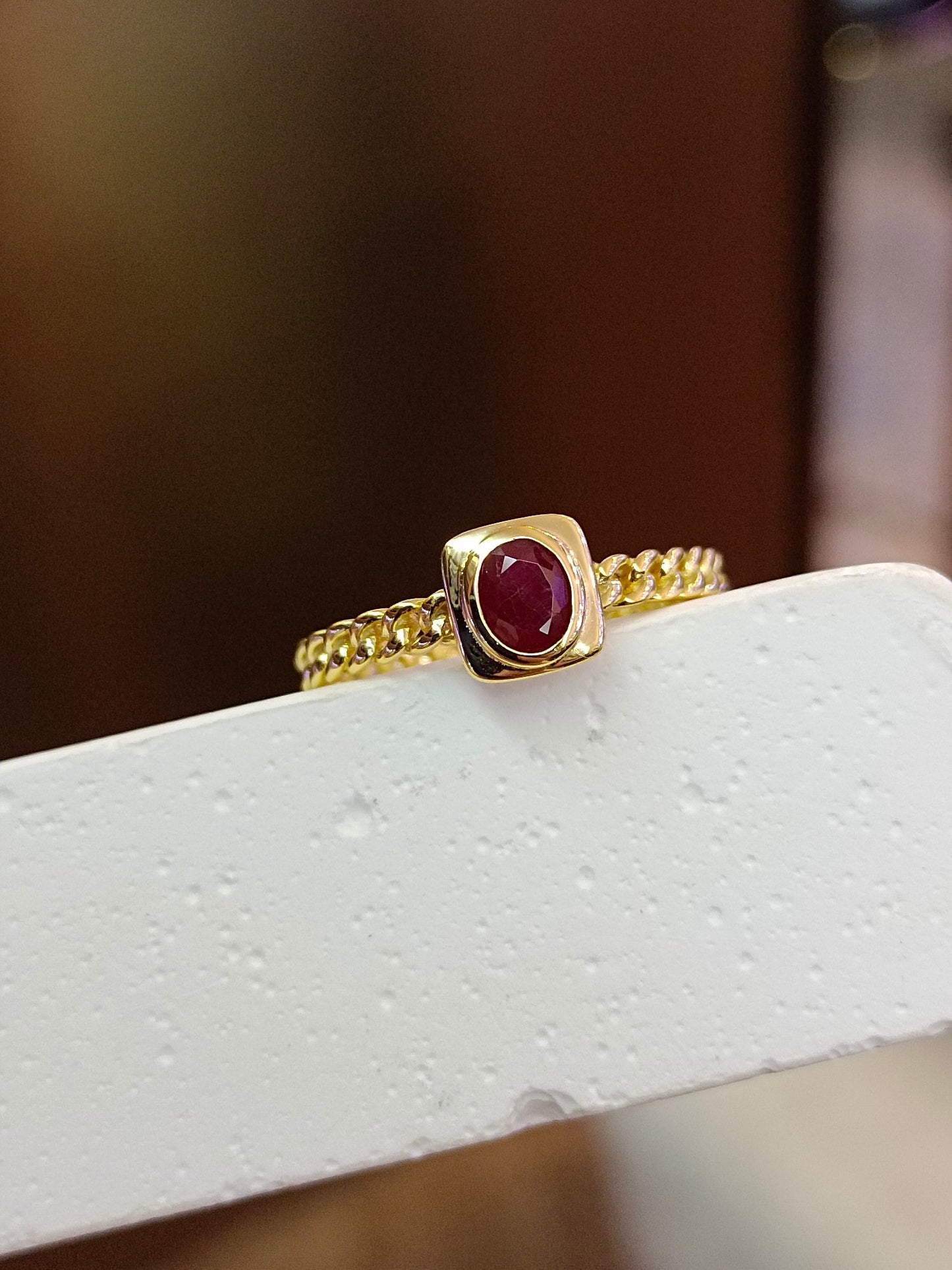 Elegante anello con rubino in argento sterling S925 - Gioielleria di alta manifattura