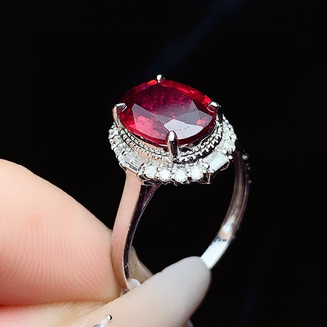 Cincin Turmalin Alami Tertanam Emas 18K - Perhiasan Indah