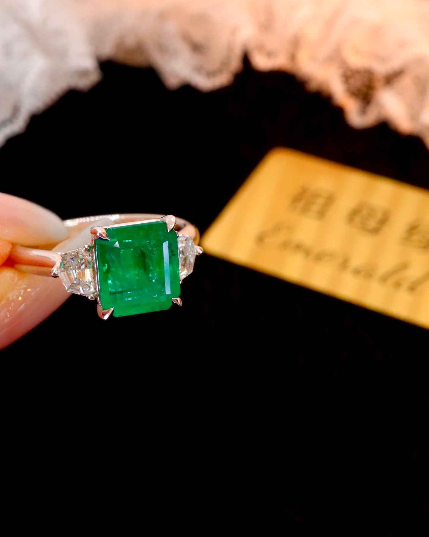 Elegant and Versatile Three-Stone Jewelry: Natural Emerald Ring