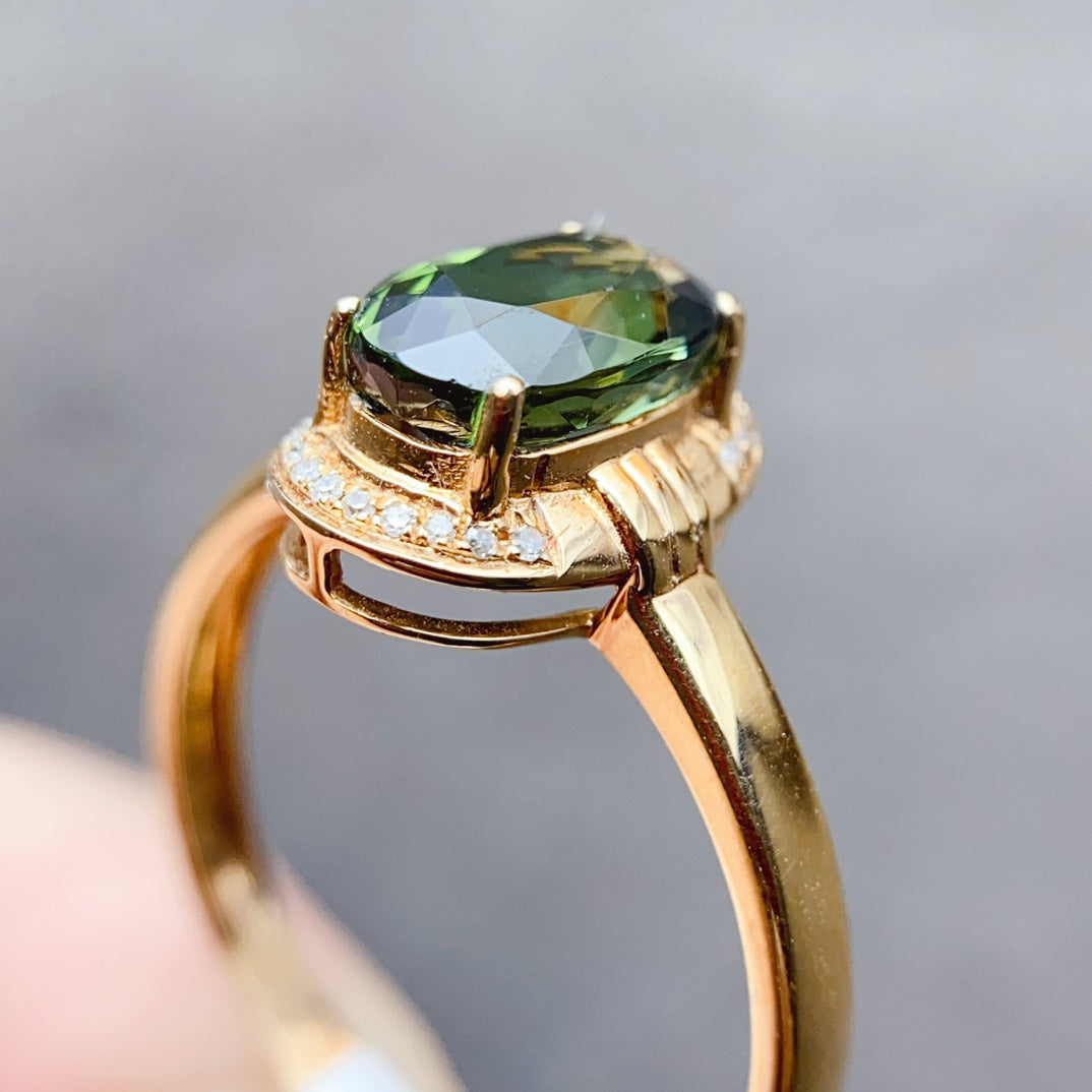 Natural Tourmaline Ring with 18K Gold and Diamond Embedding - Exquisite Jewelry