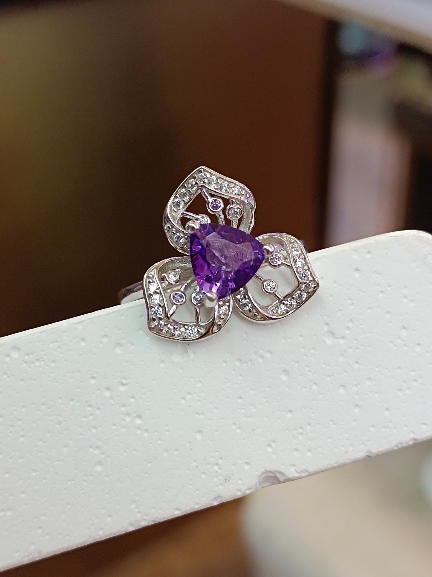 Utsøkt S925 Sterling Sølv Lilla Ametyst Orchid Ring - Elegante smykker