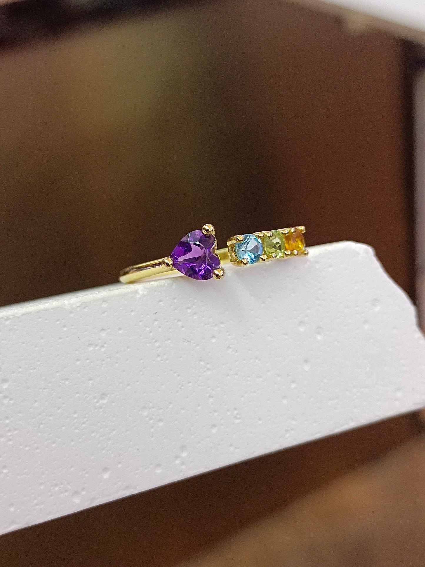 S925 sterlingsølv hjerteformet ametyst ring med flere edelstener med håndverk i 18K gull