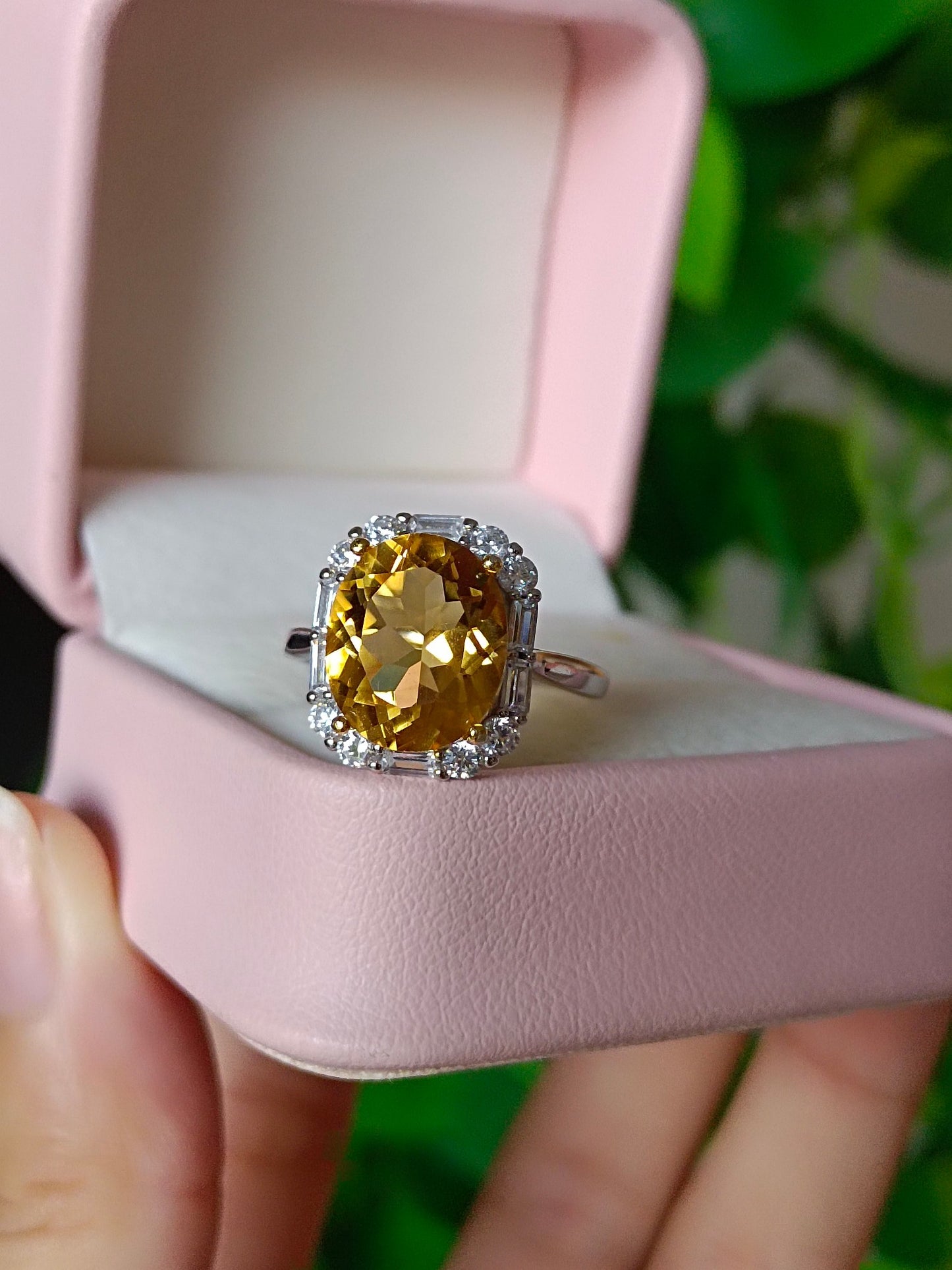 Luxurious Natural Yellow Citrine Square Ring - Exquisite Jewelry