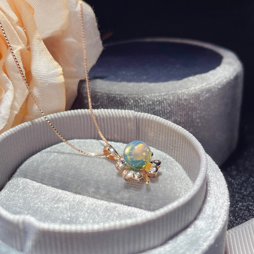 Pendentif en ambre bleu dominicain intégré en or 18 carats - Bijoux exquis