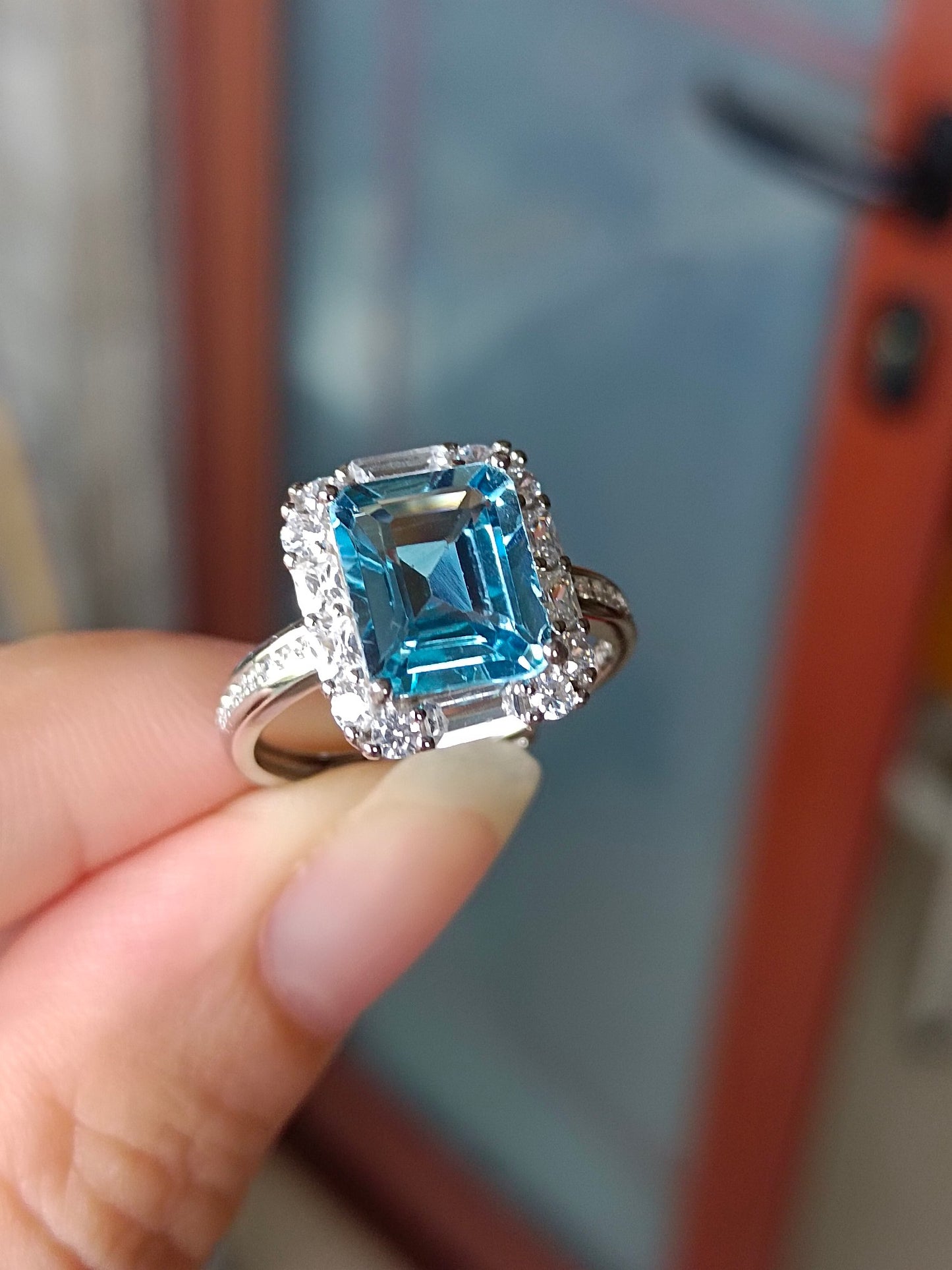 Naturlig topas fyrkantig ring - eleganta och bländande smycken