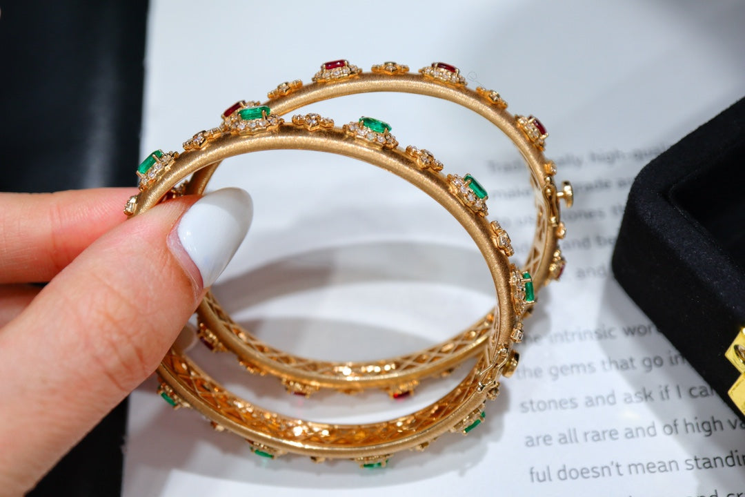 Zeitlose Eleganz: Buccellati Craftsmanship-Armband in der Schmuckkollektion