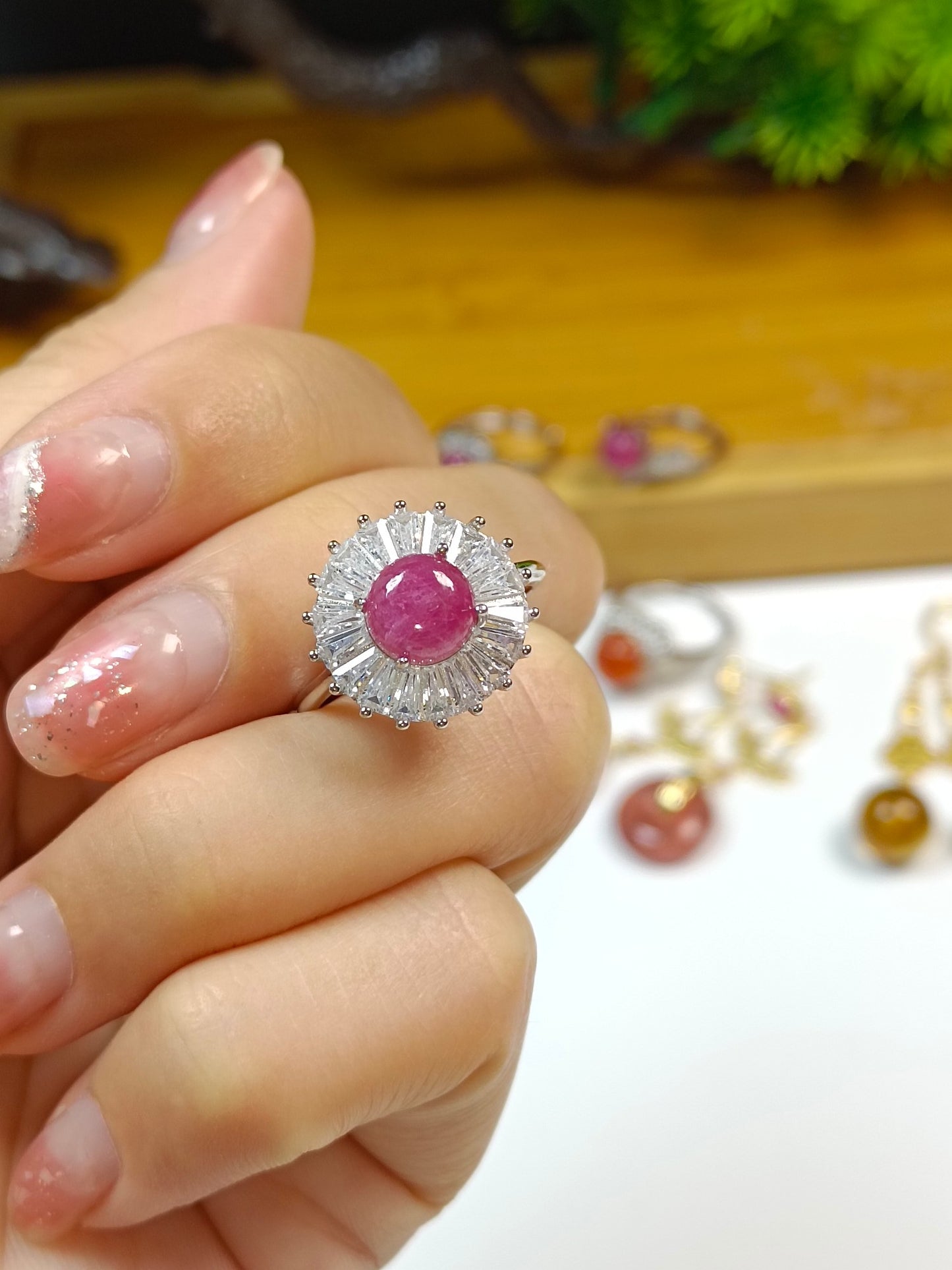 S925 Silver Ruby Ring - utsøkt håndverk og naturlig skjønnhet