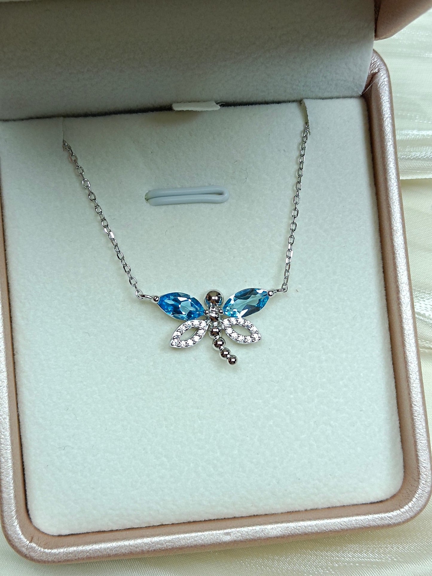 Utsøkt Sterling Sølv 925 med Topaz "Dragonfly" anheng Halskjede - Fine smykker håndverk