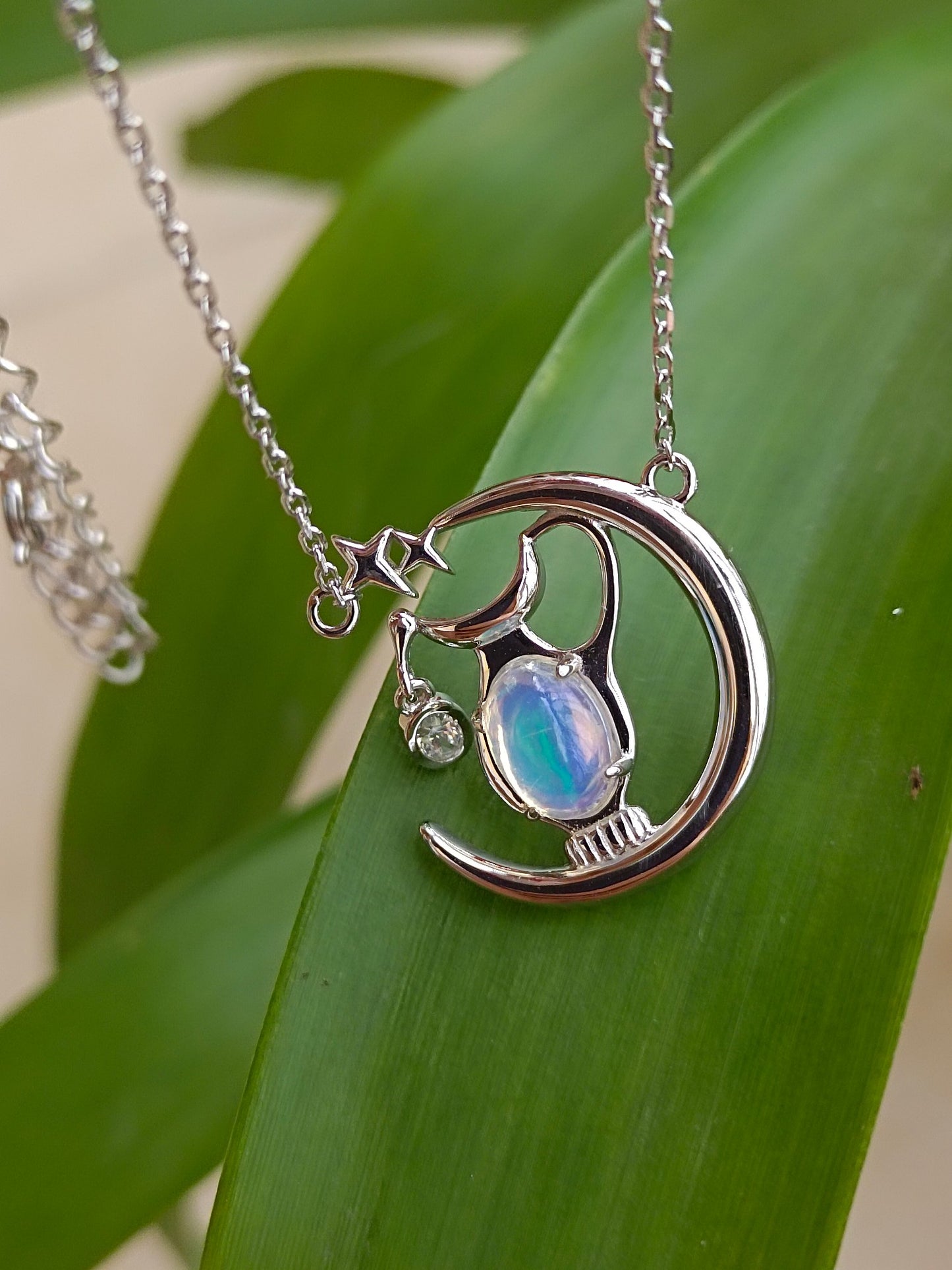 Naturlig opal "Treasure Bottle" anheng halskjede - utsøkte smykker