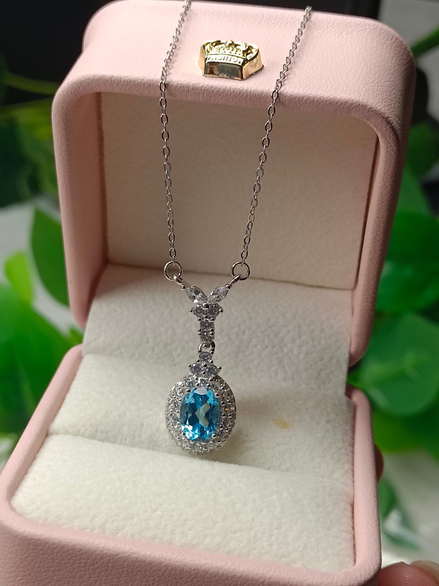 Bratara rafinata cu topaz albastru elvetian natural - bijuterii elegante
