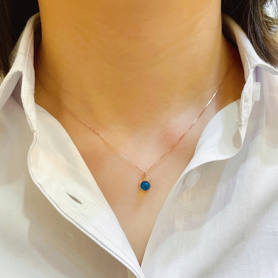 新着: 18K ゴールド埋め込みドミニカ ブルーアンバー ペンダント - ユニークなジュエリー