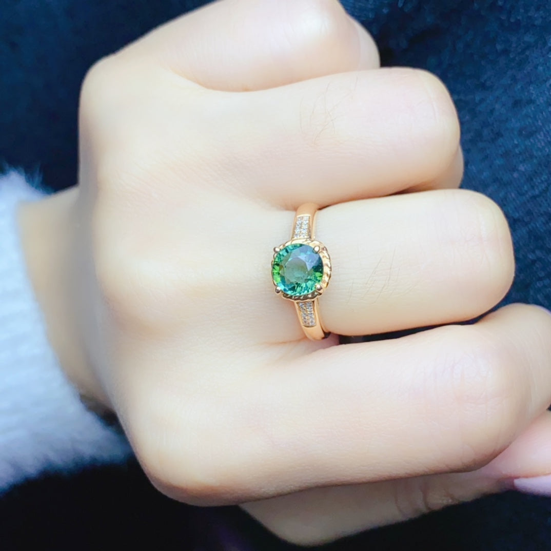 Natural Green Peridot Ring in 18K Gold with Diamond Accents - Exquisite Jewelry