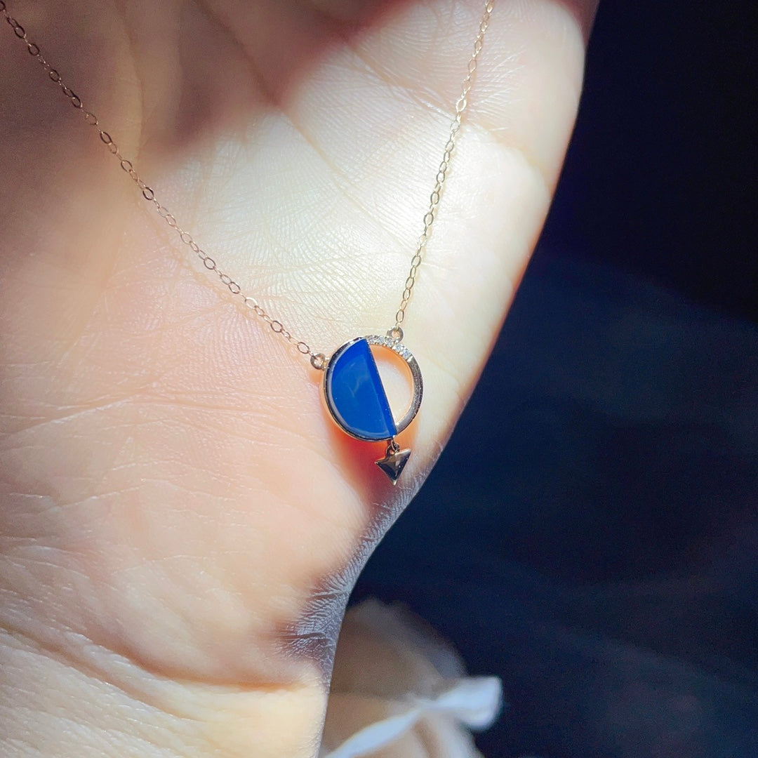 Pendentif en ambre bleu dominicain intégré en or 18 carats - Bijoux exquis