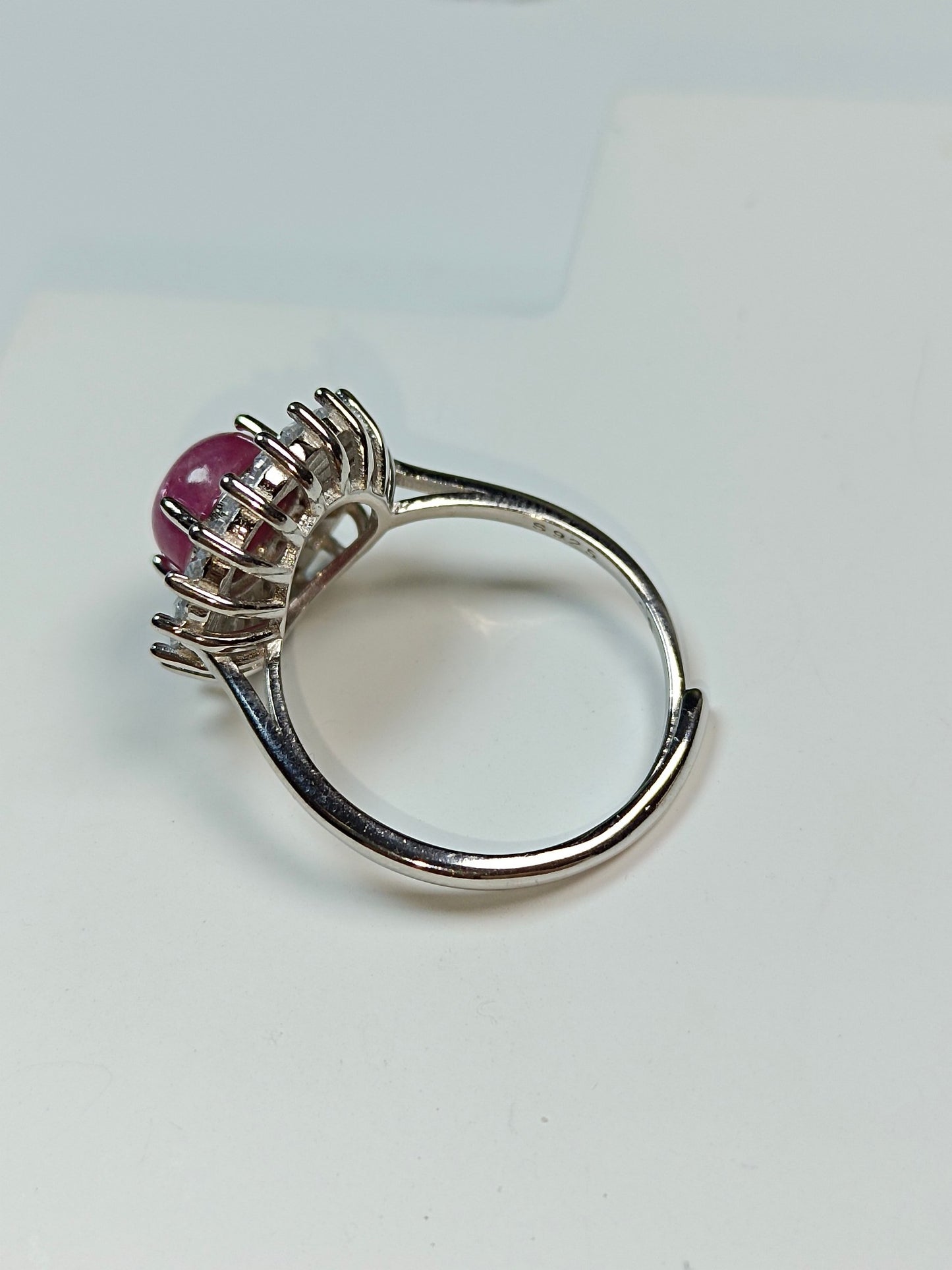 S925 Silver Ruby Ring - utsøkt håndverk og naturlig skjønnhet