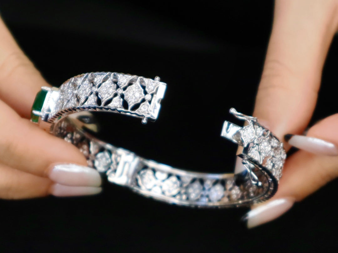 Luxuriöses Smaragd-Armband mit schwerer Handwerkskunst – 4,17 ct