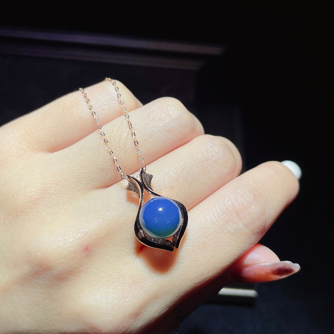 Pendentif ambre bleu dominicain intégré en or 18 carats - Bijoux uniques