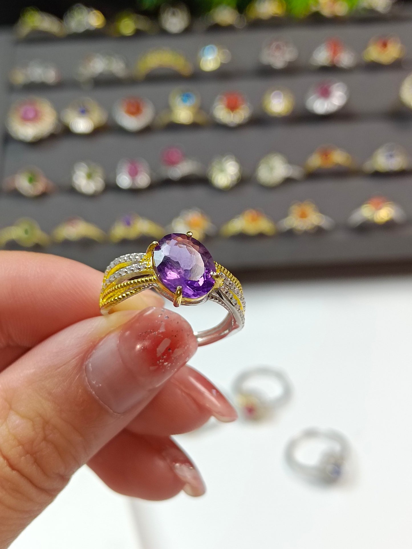 Srebrny pierścionek z ametystem S925 - elegancka europejska biżuteria w stylu vintage