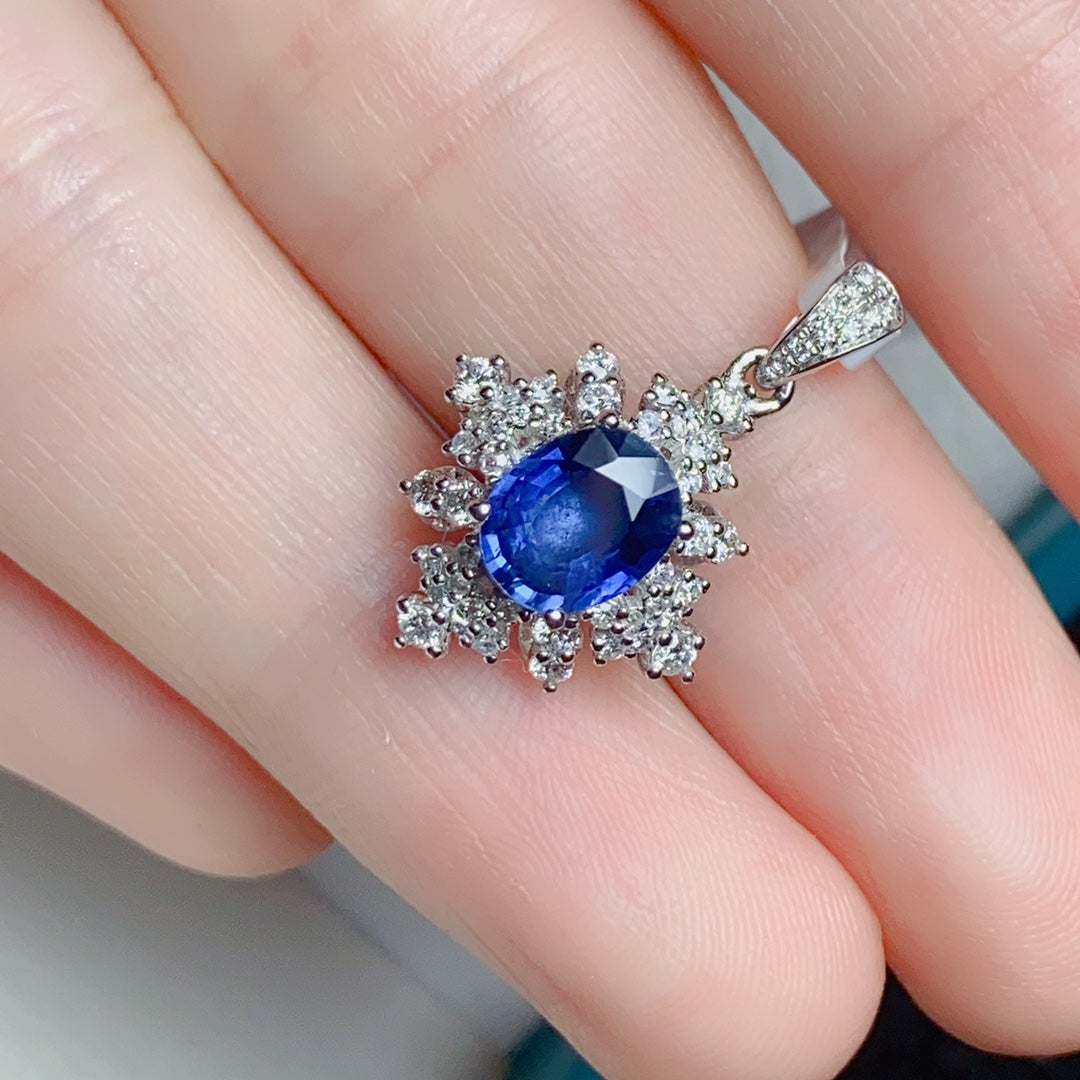 Liontin Safir 18k dengan Aksen Berlian - Keanggunan Royal Blue