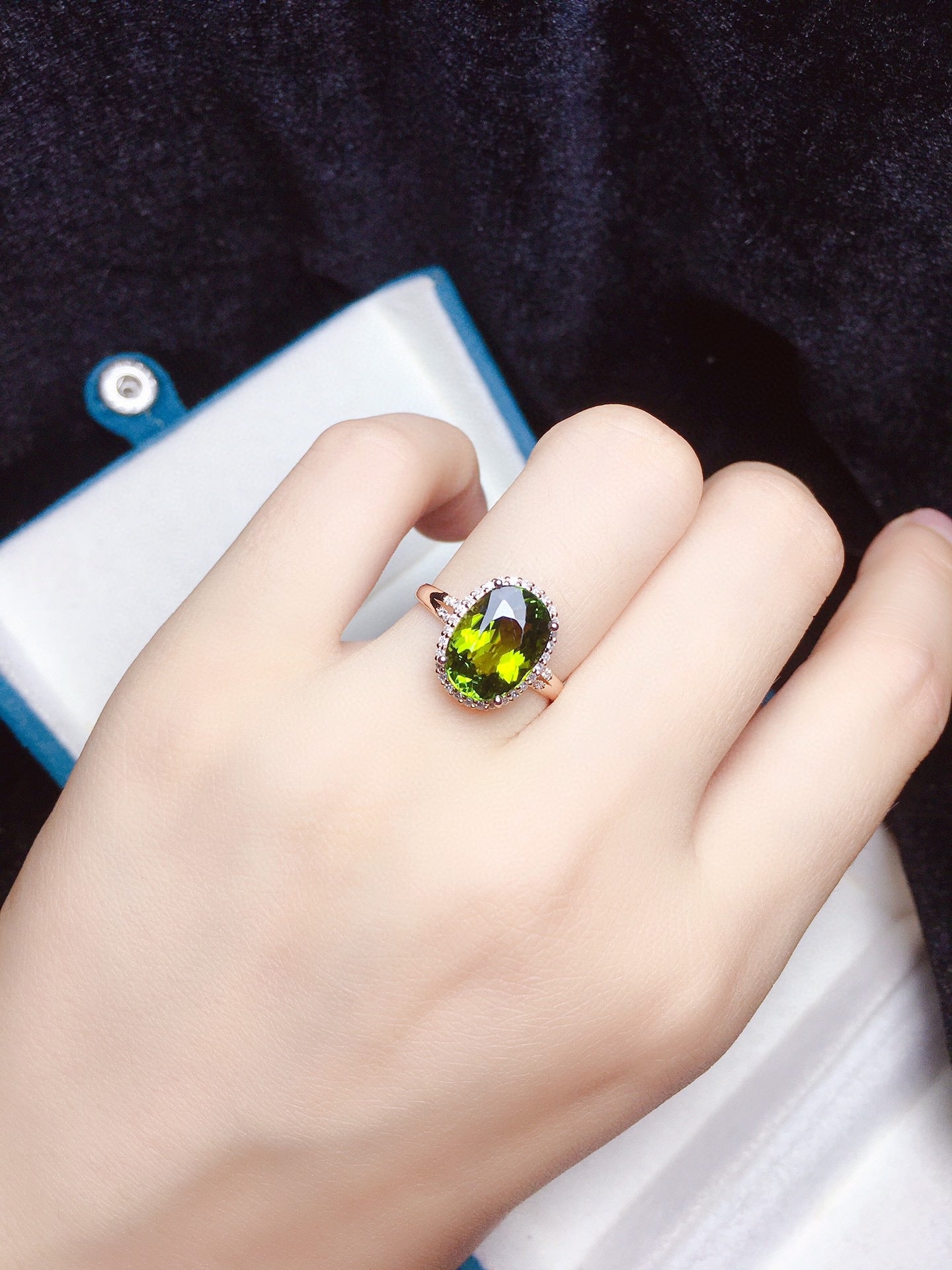 Cincin Turmalin Asli dalam Emas 18K dengan Aksen Berlian - Barang Kemas Yang Indah