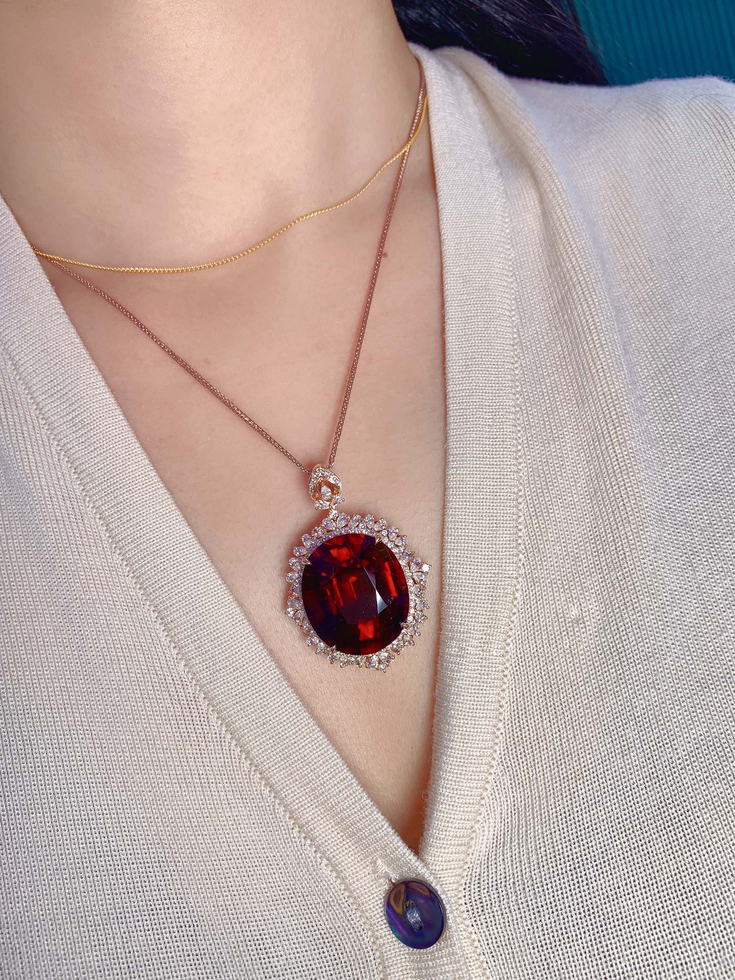 Exquisita joyería coleccionable: colgante de bixita de gran quilate de primera calidad