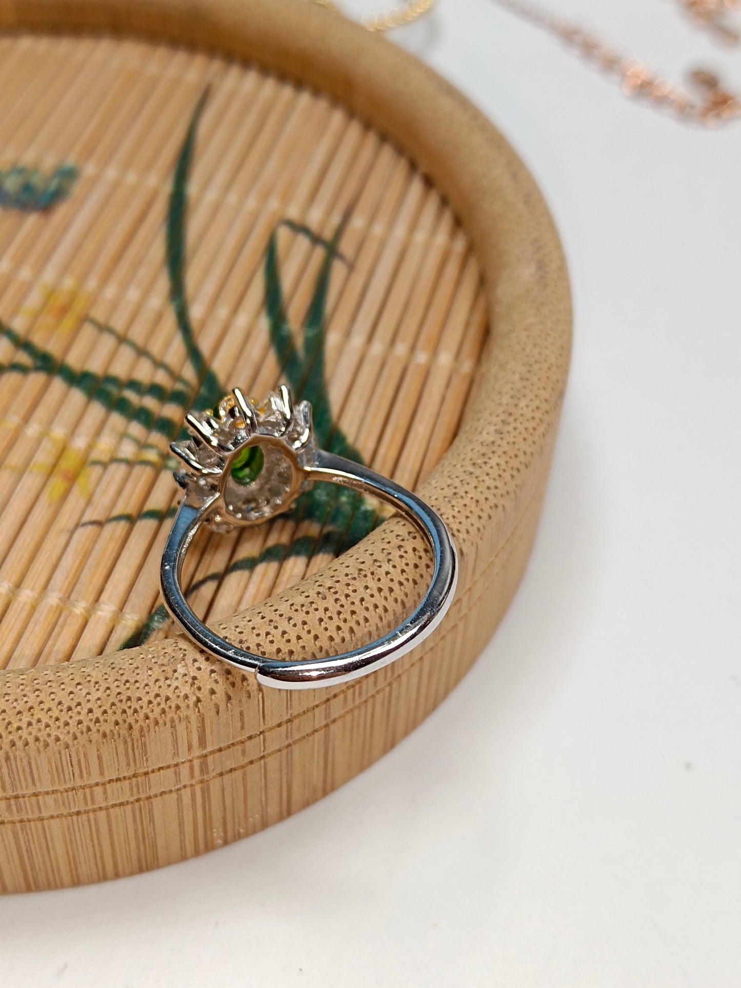 Inel ajustabil din argint sterling cu încorporare diopside - bijuterii unice