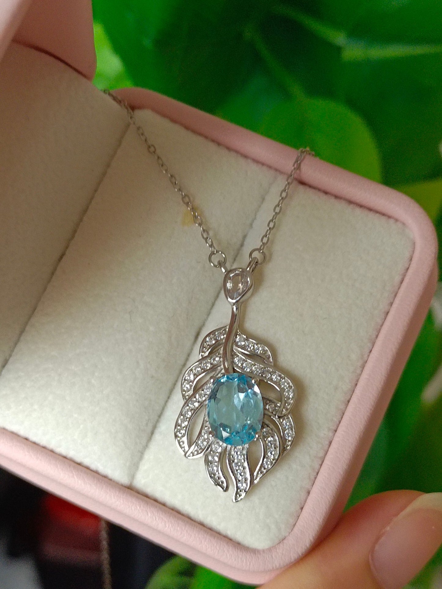 Exquisite Natural Topaz Feather Pendant Jewelry