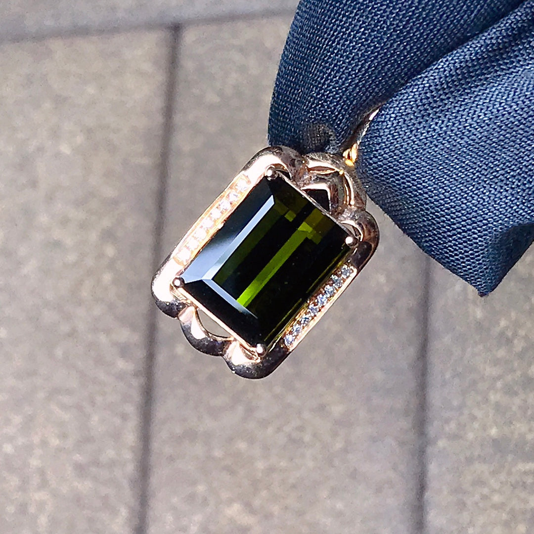 Natural Tourmaline Pendant - Exquisite Jewelry Craftsmanship