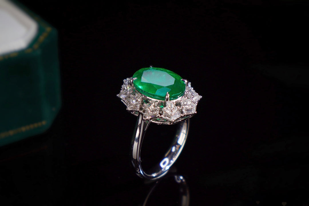 Emerald Ring - Luksuriøst smykke for hverdagslig eleganse