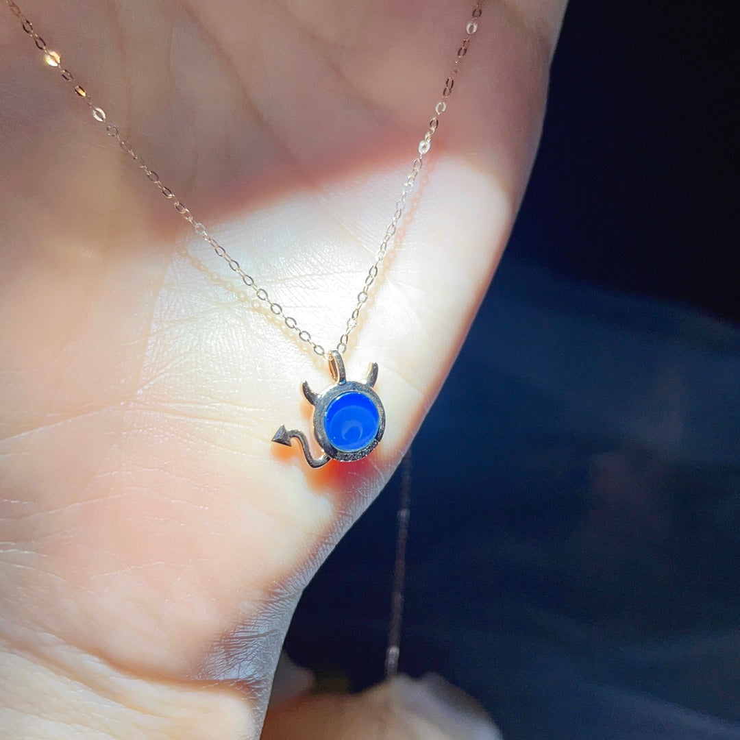 18K गोल्ड एंबेडेड डोमिनिकन ब्लू एम्बर पेंडेंट - अद्वितीय आभूषण