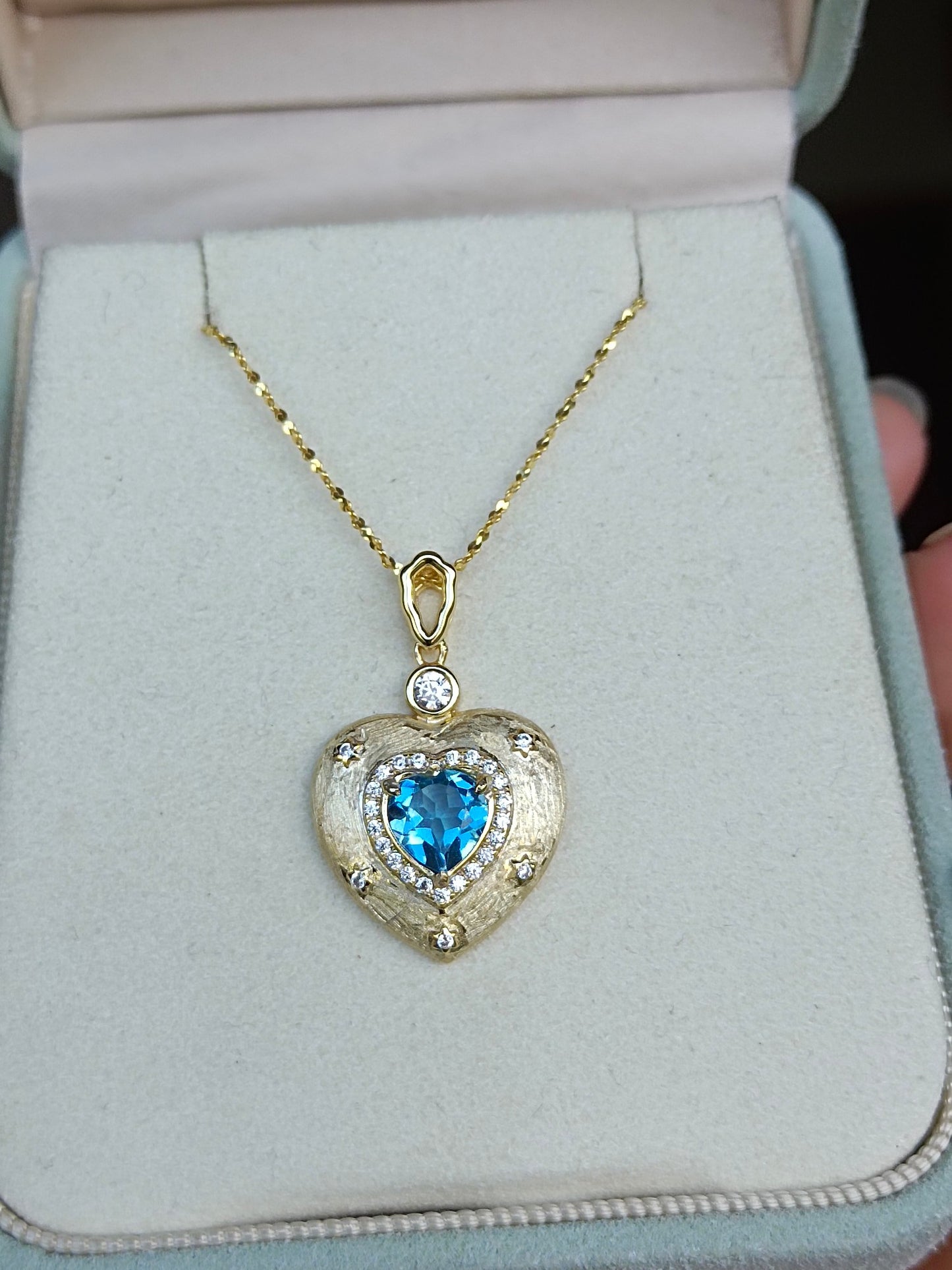 Naturlig Topaz Heart Pendant smykker - en glitrende glede