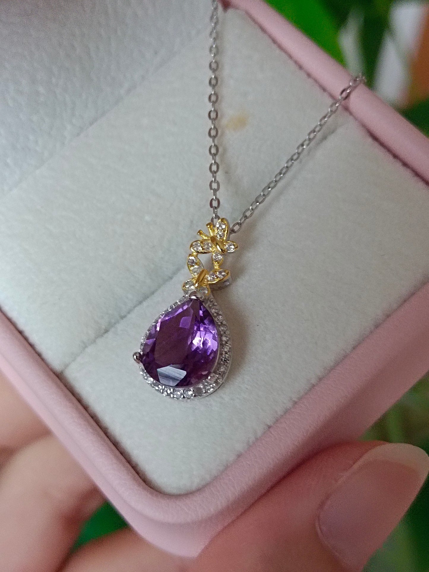 Elegant naturlig lilla krystall teardrop anheng smykker