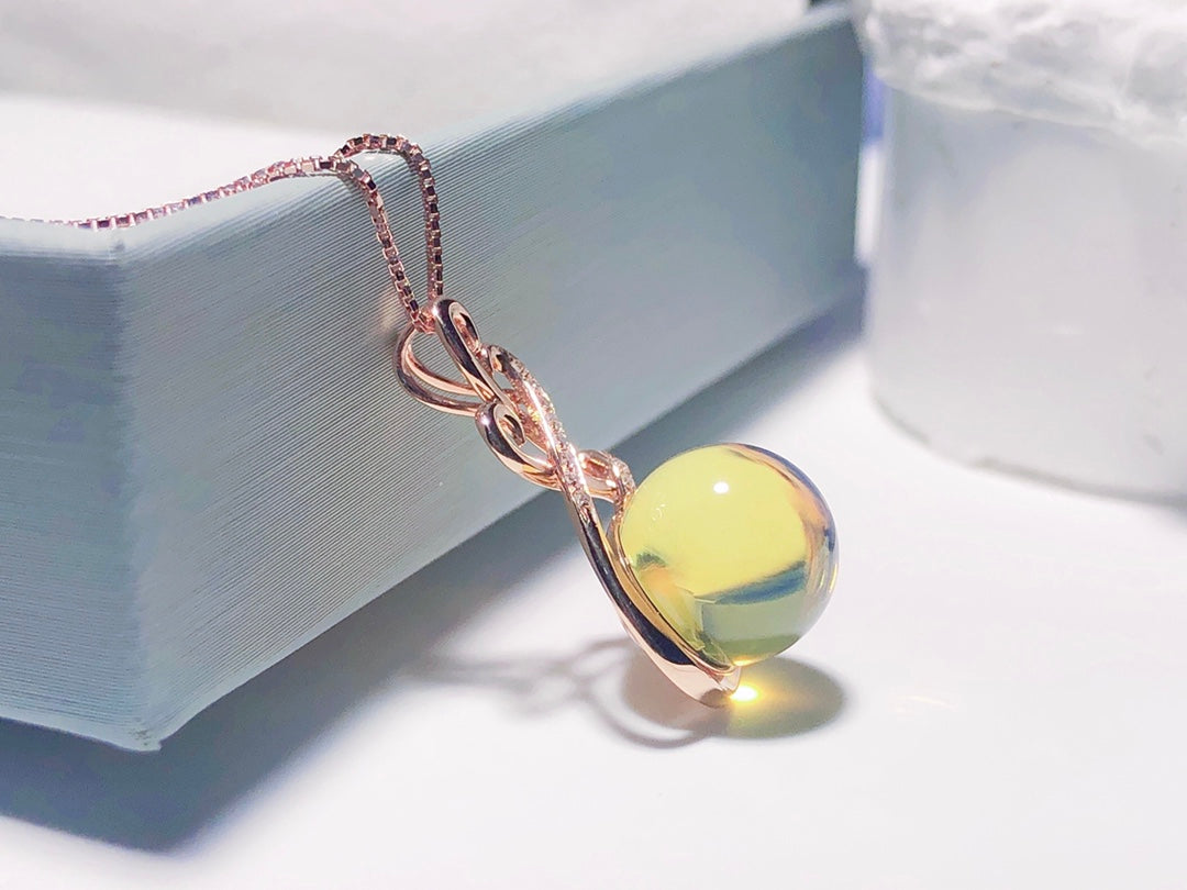 Utsøkt nyinnkomst: 18K gull innebygd Dominican Blue Amber Pendant - Elegante smykker