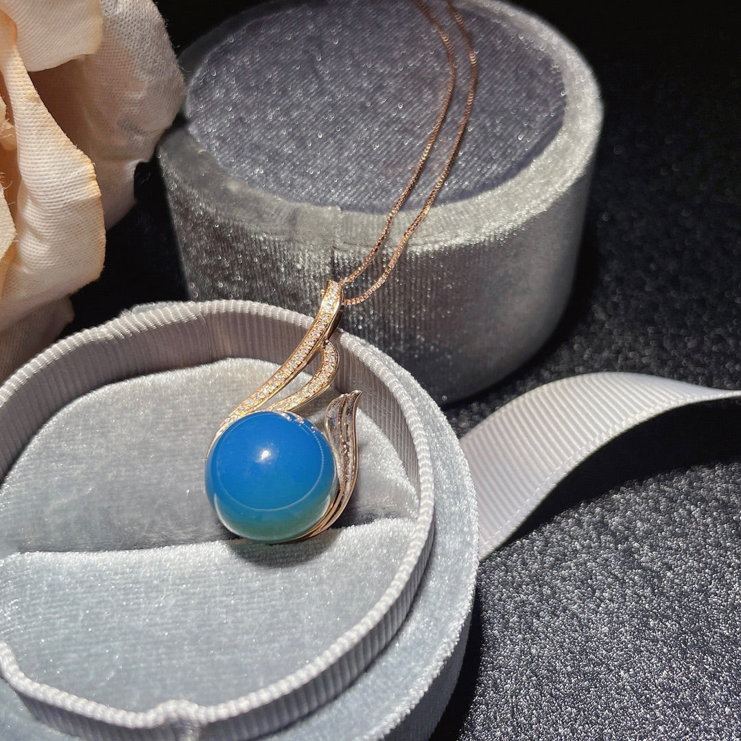 Liontin Amber Biru Dominika Tertanam Emas 18K yang Indah - Perhiasan Unik