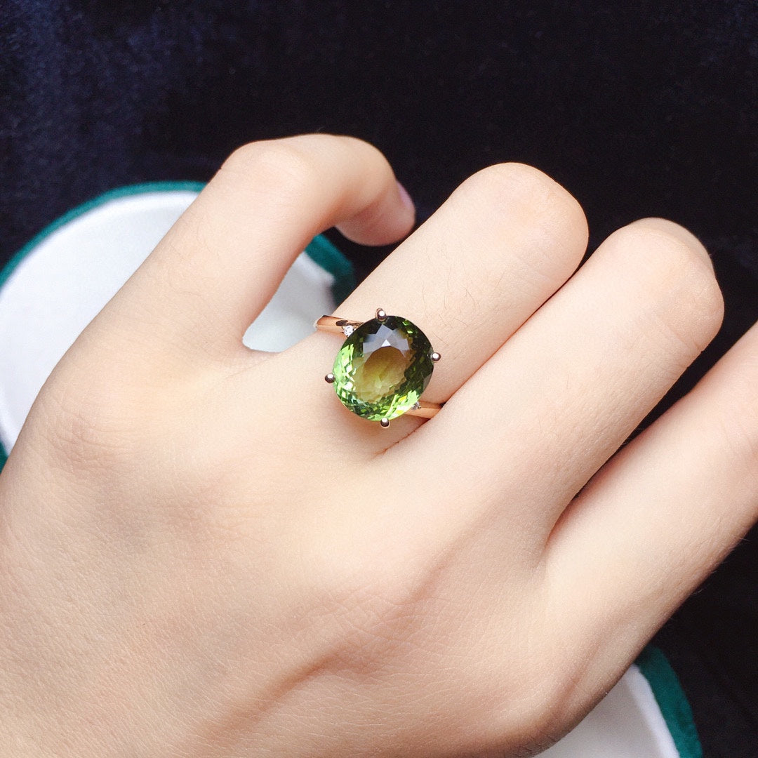 Natürlicher Turmalinring mit Akzenten aus 18 Karat Gold und Diamanten – exquisiter Schmuck