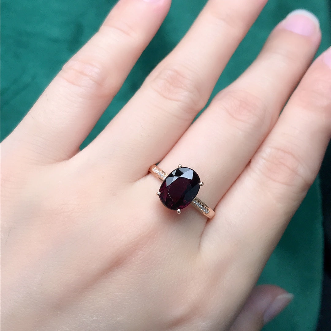 Elegant 18K Gold and Diamond Embedded Bixbite Ring - A Must-Have Jewelry