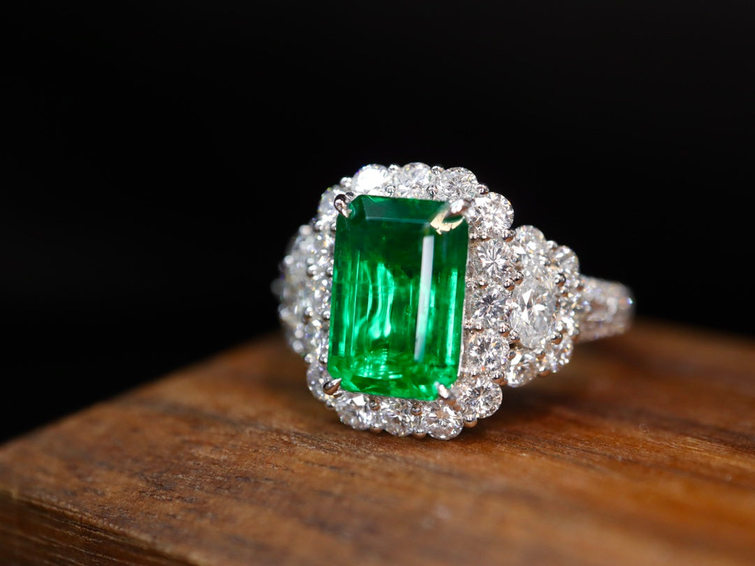 مجوهرات الزمرد الأعجوبة: خاتم الزمرد الأفغاني بانجشير 2.88 قيراط