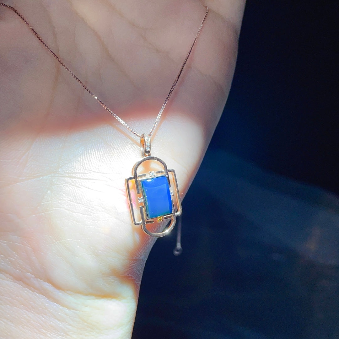 उत्तम 18K गोल्ड एंबेडेड डोमिनिकन ब्लू एम्बर पेंडेंट - रोजमर्रा की सुंदरता के लिए आभूषण