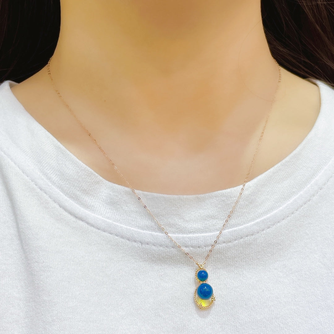 Pandantiv rafinat din aur de 18K încorporat cu chihlimbar albastru dominican - bijuterii elegante