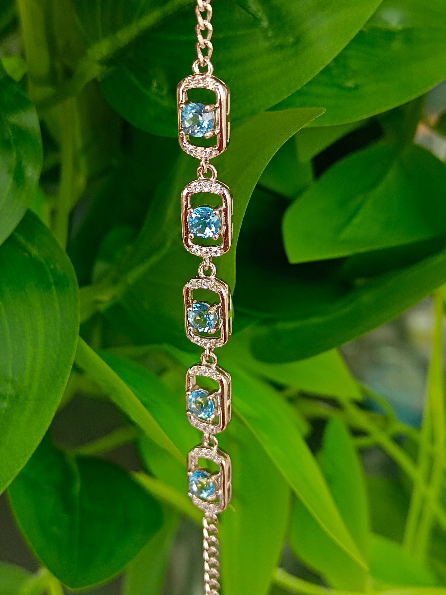 Bracelet exquis en topaze bleue naturelle suisse – Bijoux élégants