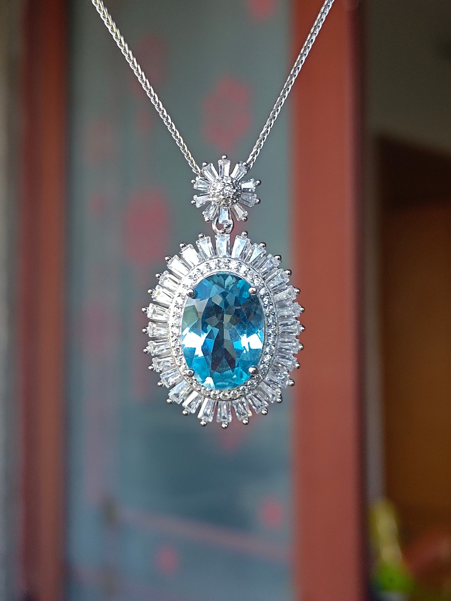 Prachtige natuurlijke Zwitserse blauwe topaas hanger sieraden