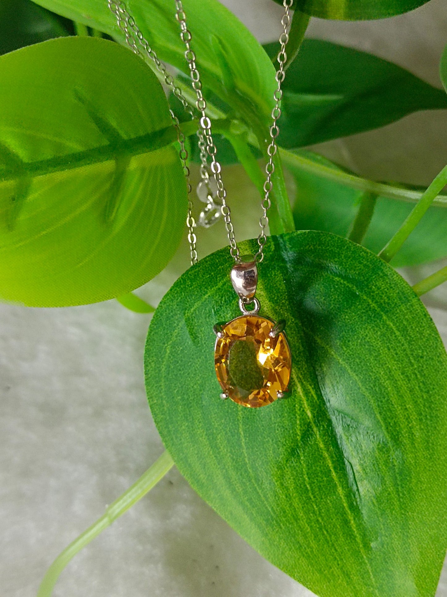 Naturlig gul citrin anheng - elegante smykker for enhver anledning