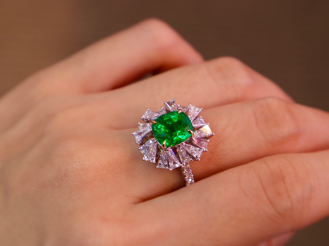 Inel de smarald - Bijuterie de lux cu culoare intensă