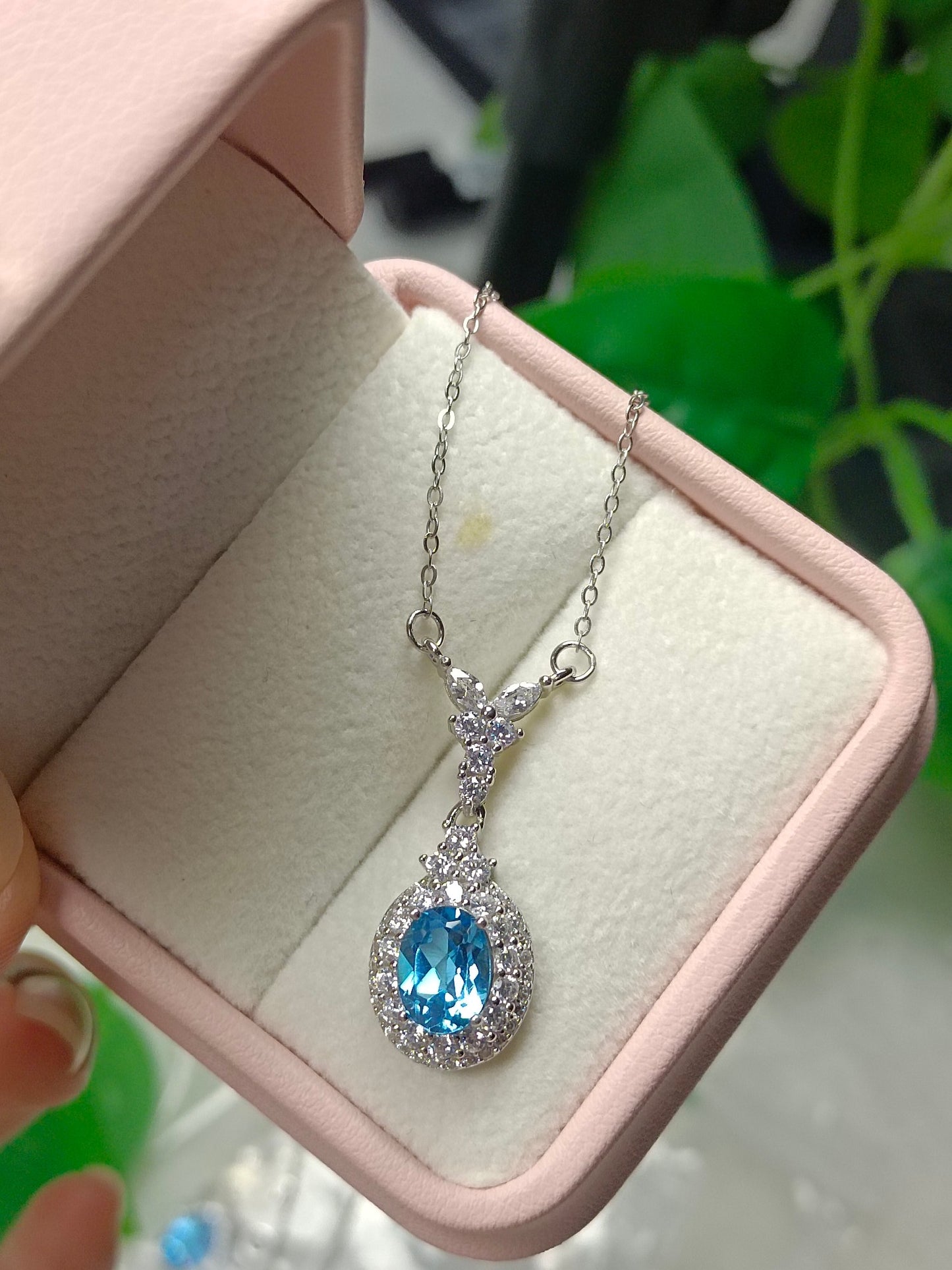 Exquisite Natural Swiss Blue Topaz Bracelet - Elegant Jewelry