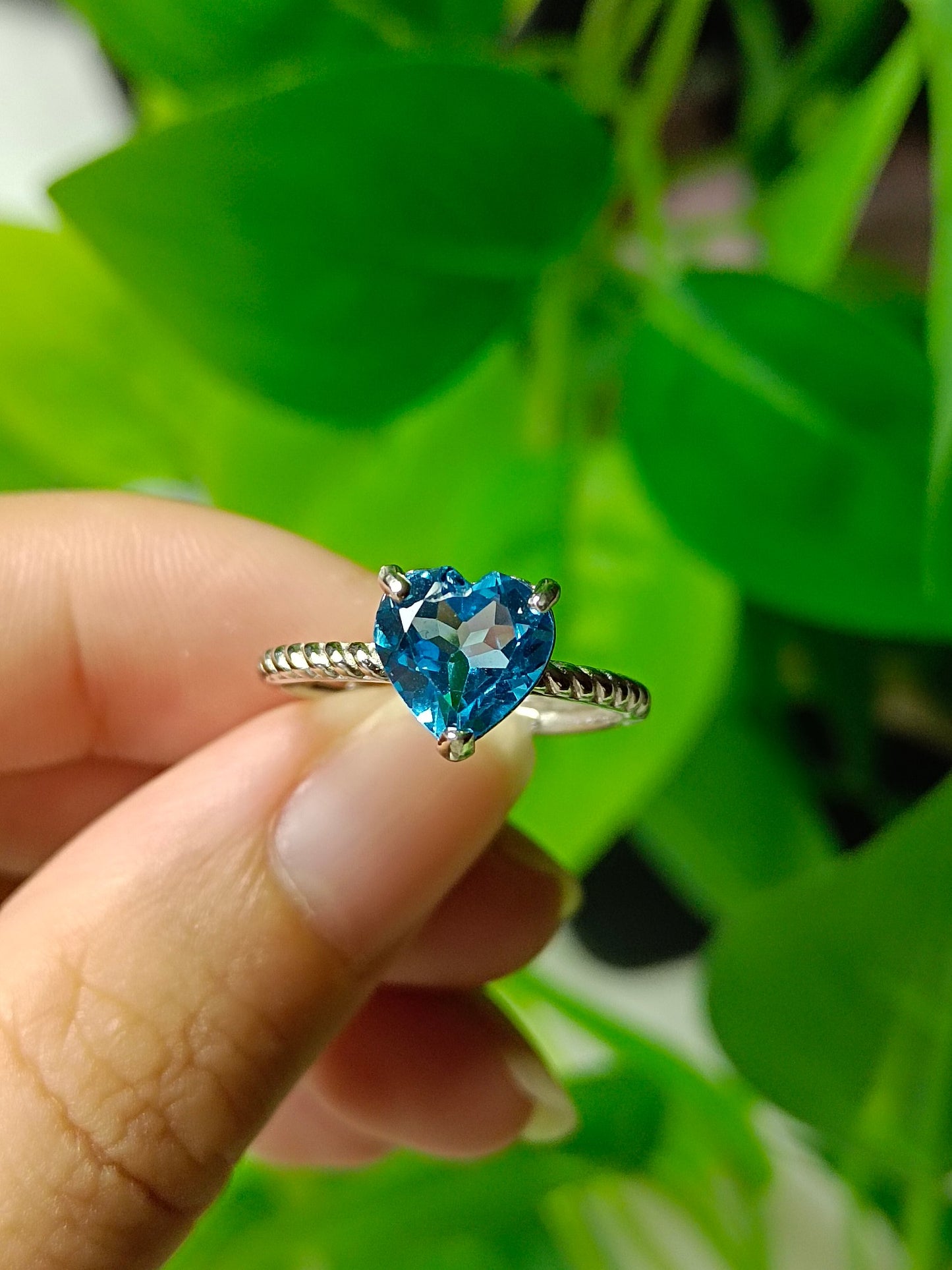 Mystic Blue Topaz Heart Ring - Premium Swiss Quality smykker