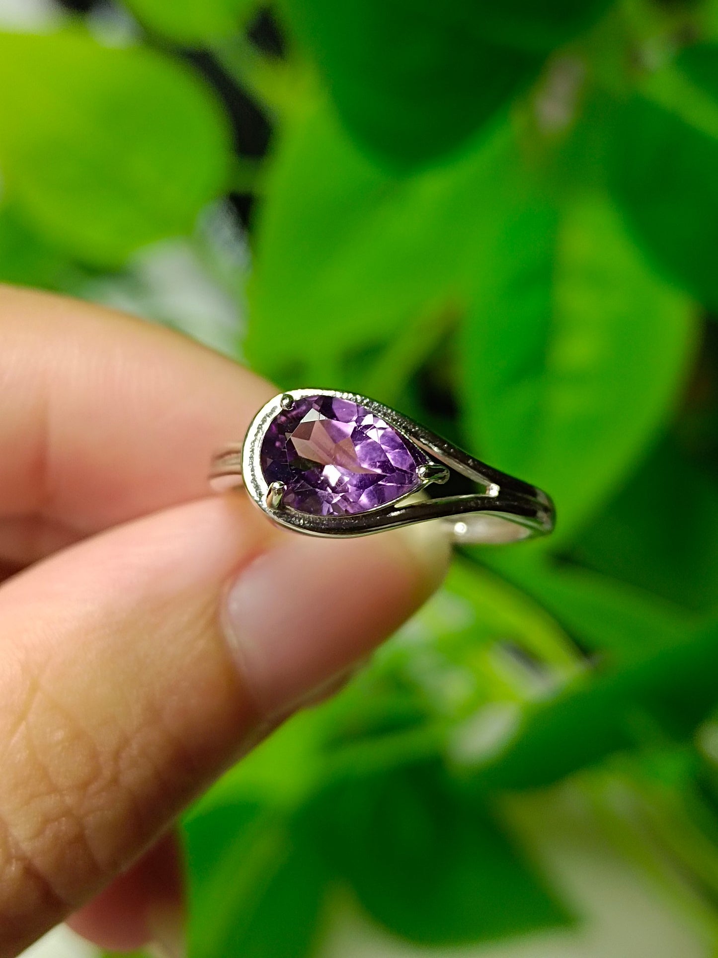 Prachtige natuurlijke amethist druppelring - een must-have voor sieraden